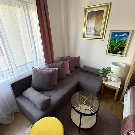 Apartmán Moderan Na Trgu Republike - Centar