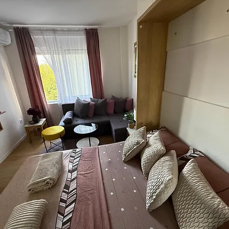 Moderan Na Trgu Republike - Centar Podgorica